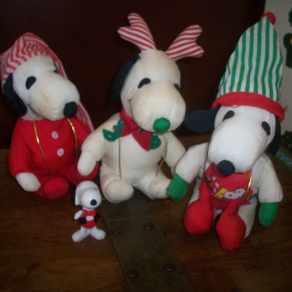 Peanuts Snoopy Whittmans plush Reindeer Tux PJs PVC lot stuffed animals set of 4
